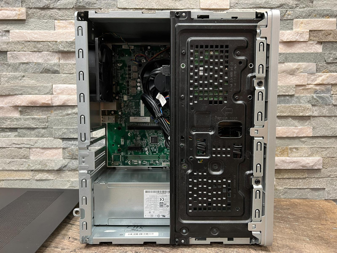 HP-Pavilion-drive-tray-location.jpg