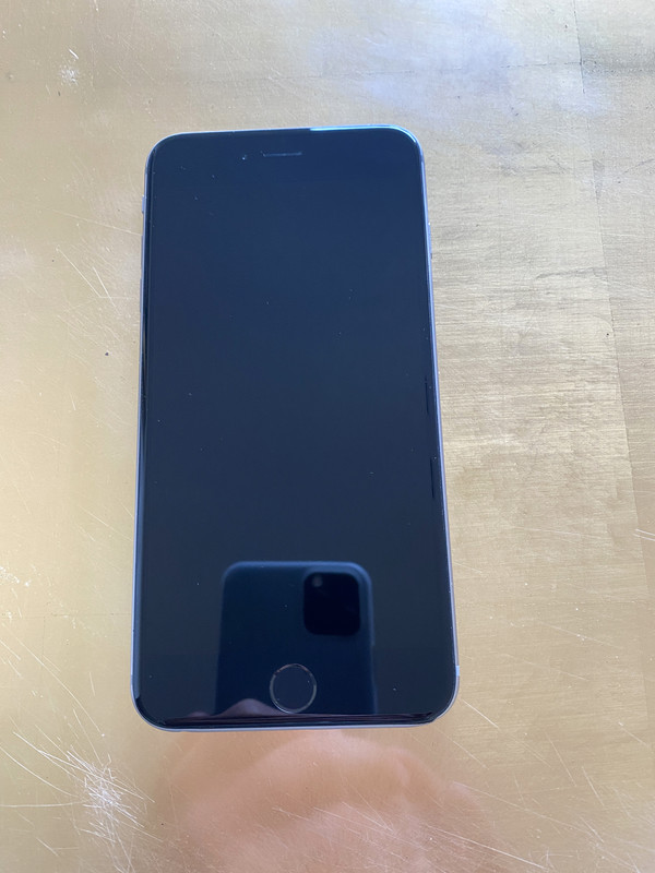 iPhone 6 Plus 16gb argento sopra