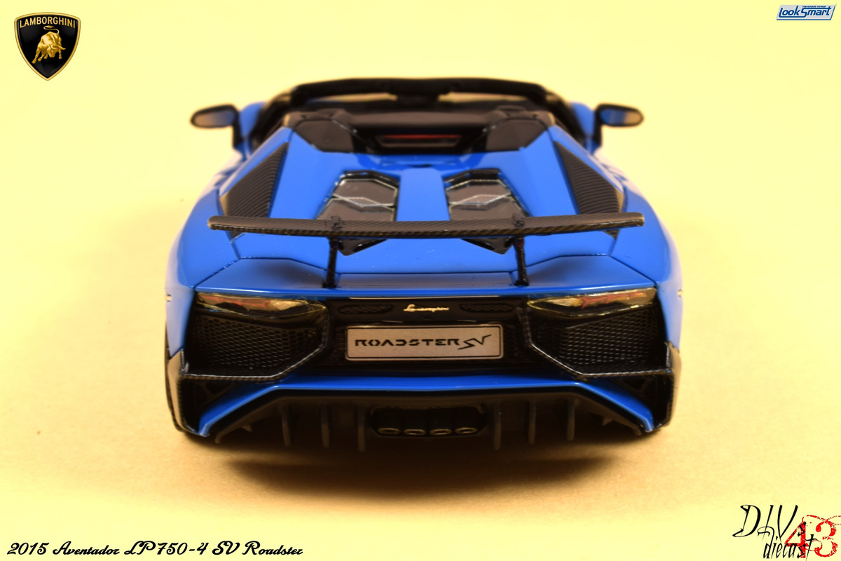 Aventador LP750-4 SV Roadster Blue LookSmart (4)