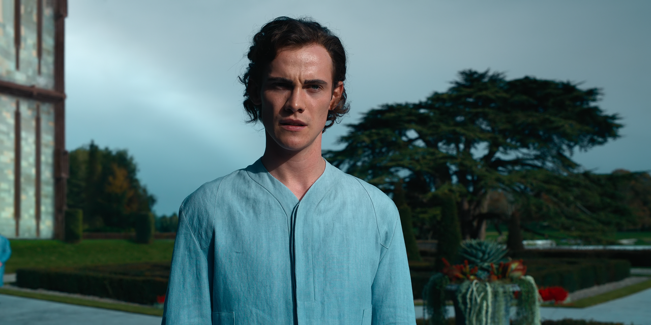 Foundation.S01E04.Barbarians.at.the.Gate.2160p.10bit.ATVP.WEB-DL.DDP5.1.HEVC-Vyndros.mkv_snapshot_30