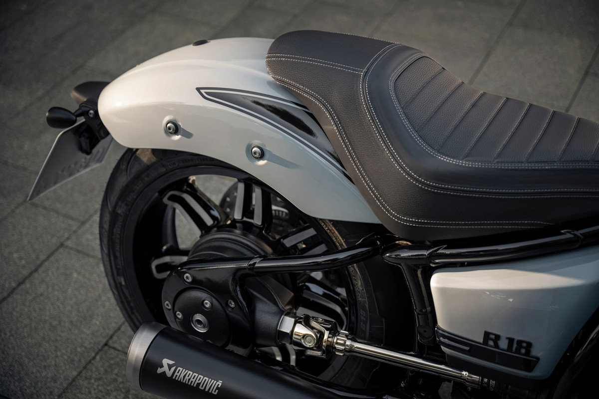 P90569149_highRes_bmw-r-18-model-year-