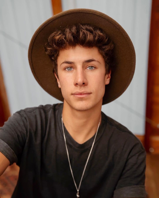 ¿Joven se tatuó el logo de la taquería de Juanpa Zurita? Video se hace viral