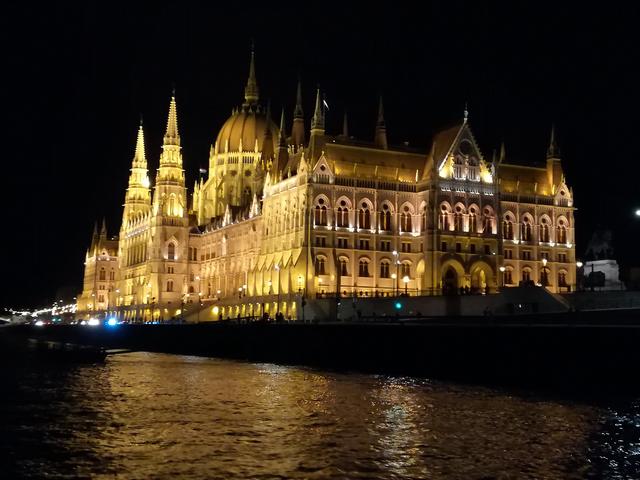 Budapest, centro de Europa - Blogs de Hungria - Día 2 – Miércoles 21 de Agosto. Plaza de los héroes, museo nacional Húngaro (30)