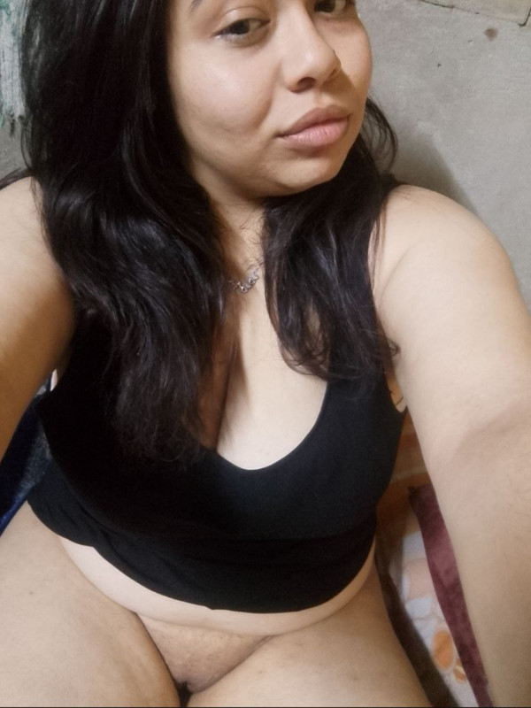 photo 6176782452420971472 y