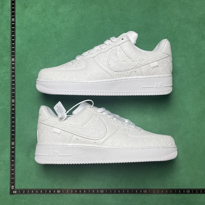 Nike SB Dunk Low Pro