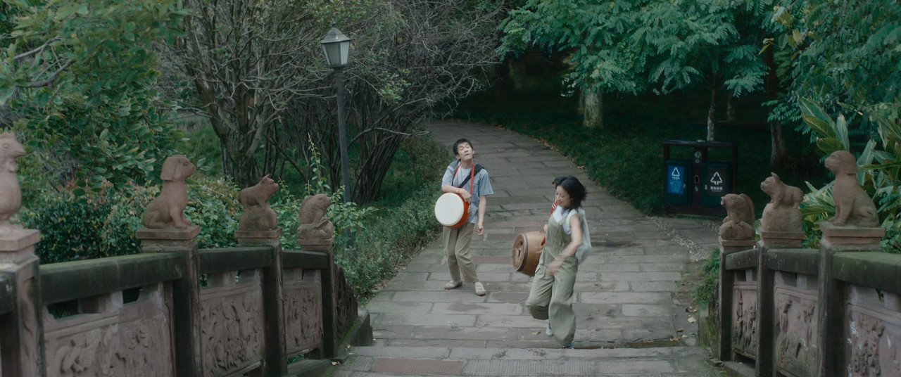 (Vietsub) Big.World.2024.2160p.WEB-DL.H265.HQ.60fps.DTS5.1-HHWEB.mkv_snapshot_00.56.01.283