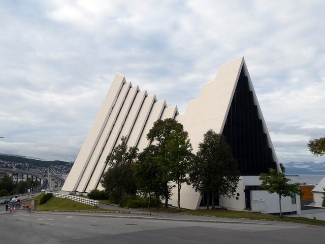 DÍA 3 – Vuelo BERGEN-TROMSØ y visita de TROMSØ - 12 días por Noruega: Bergen - Tromsø - Islas Lofoten - Oslo (17)