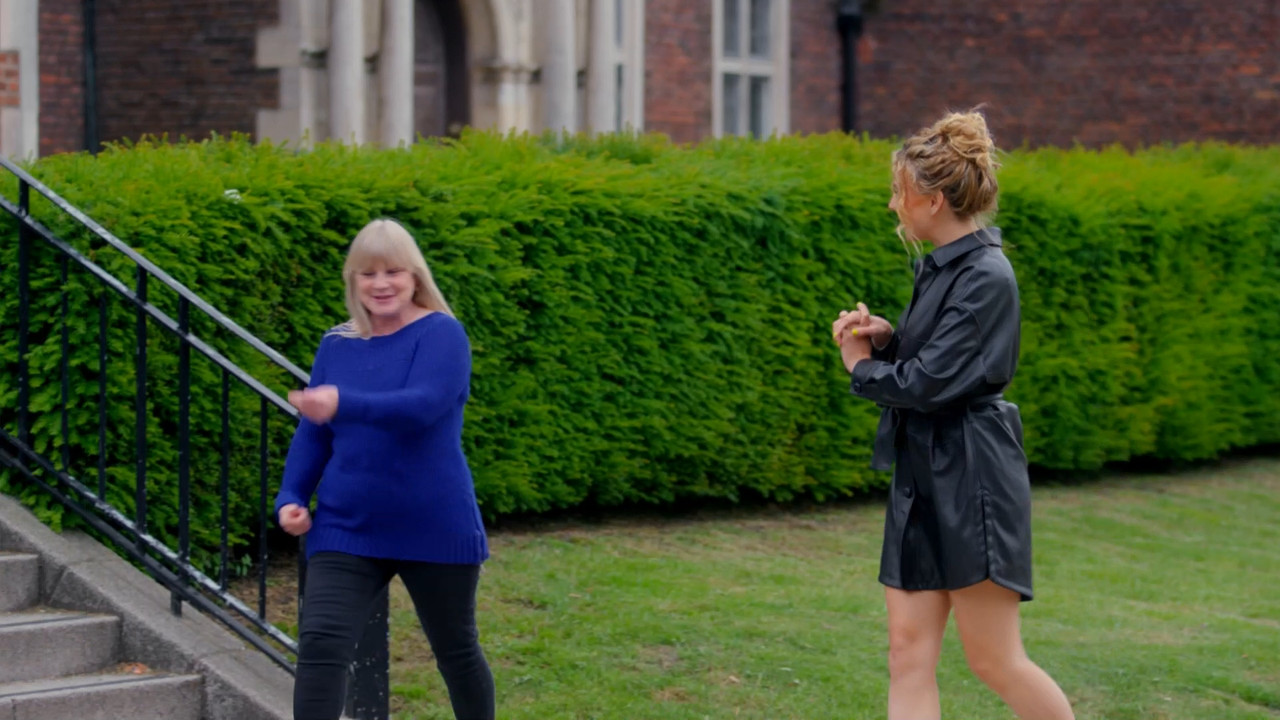 Who Do You Think You Are_20211109_21002200.ts_snapshot_00.56.27.837