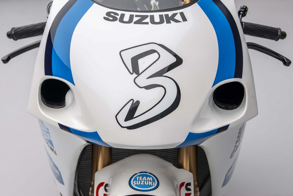 Team Classic Suzuki выкатили обновленный Suzuki GSX-R750 SRAD 1996