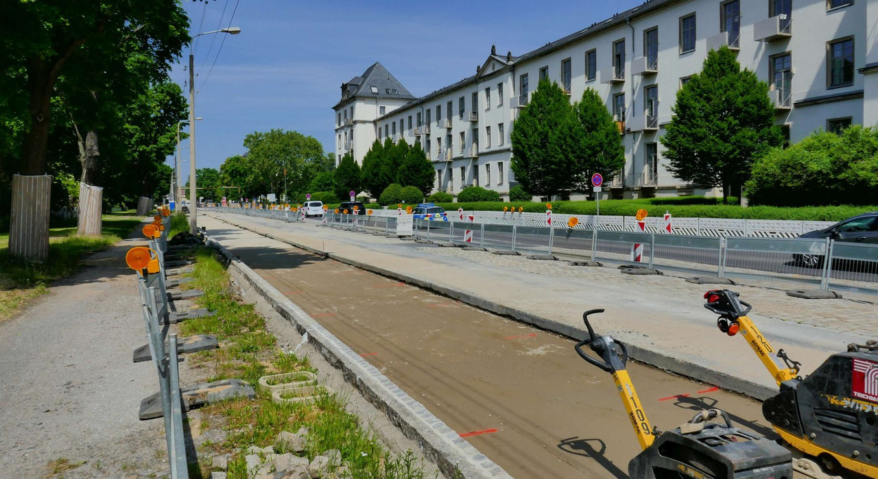Bild: https://i.postimg.cc/9FQCr8Xq/P1280135.jpg