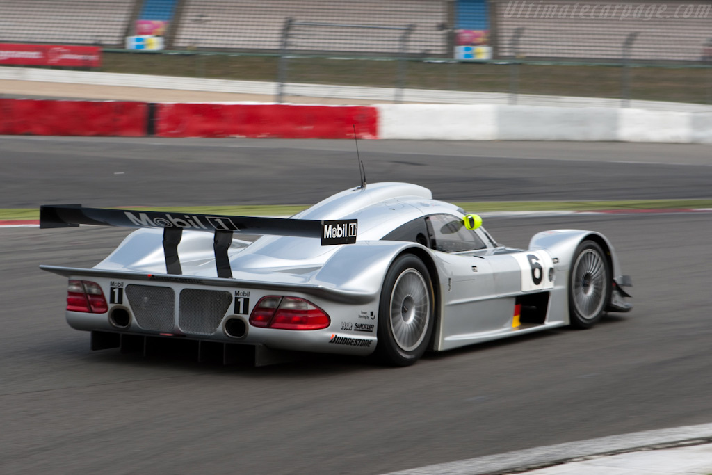 Mercedes-Benz-CLR-10-1.jpg