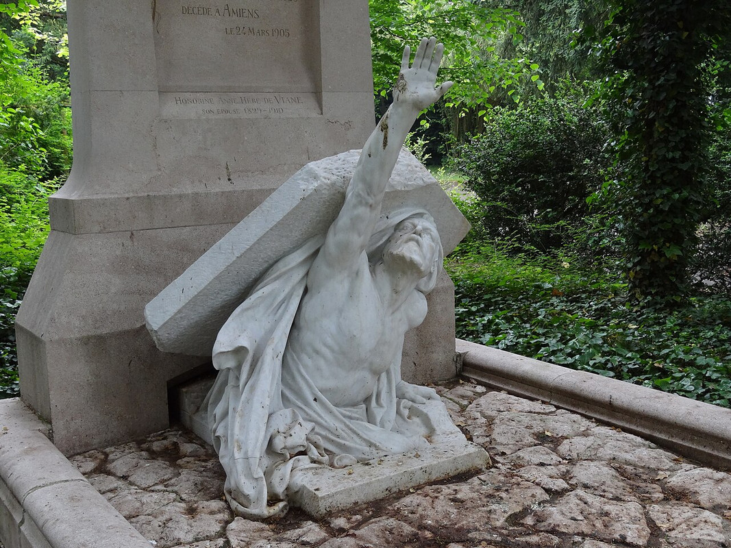 Tombe_de_Jules_Verne_(1828–1905)_4