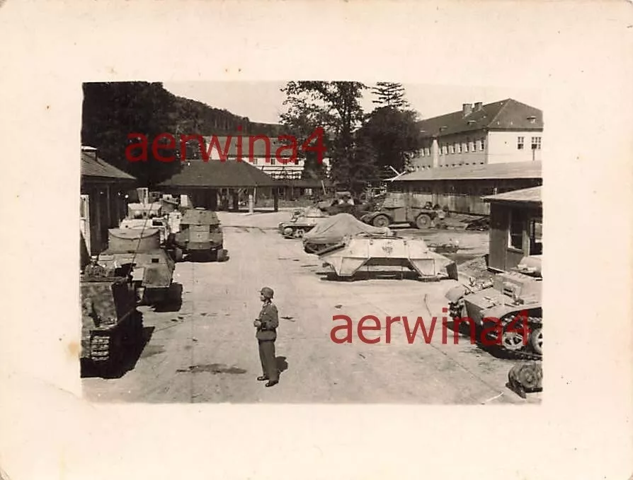 Spähwagen Austro-Daimler ADGZ, franz. Panzer Balkenkreuz Wien-Purkersdorf