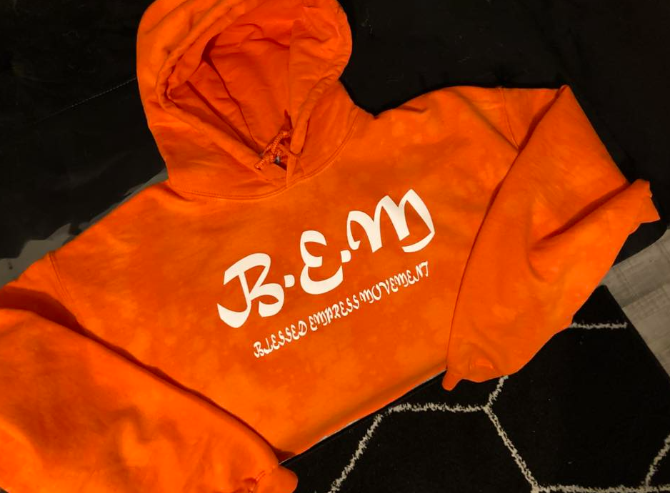 Custom sweatshirt drop 05