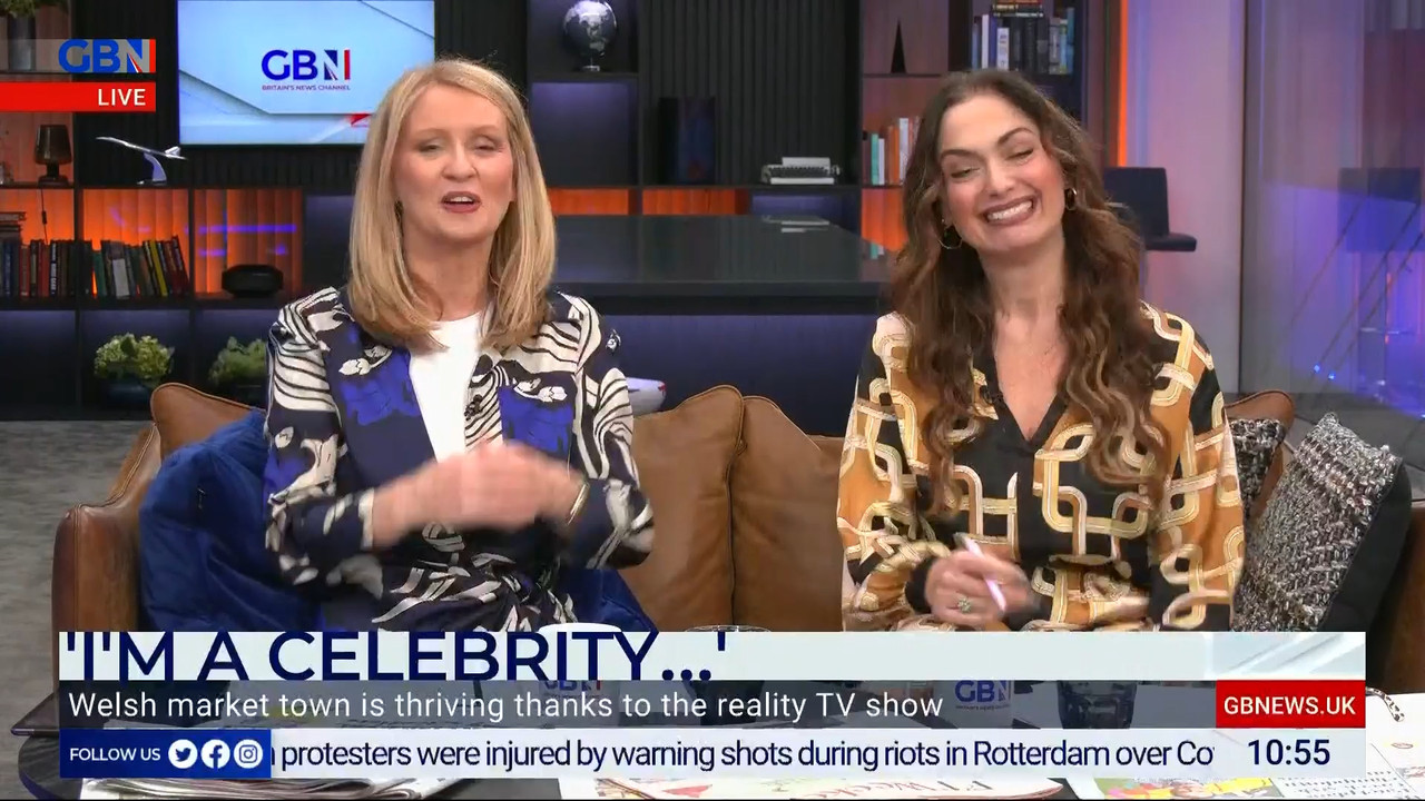 11.20 - 10.00.00 - Saturday Live UK. Opinion, news and a bit of fun o....ts_snapshot_56.53.052