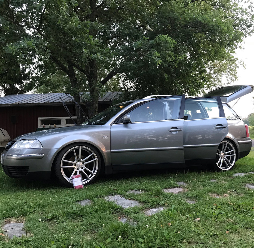 378562B4-57CE-44E5-BEDD-670ED2A8DDF9