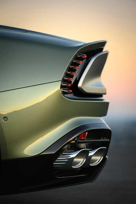 AstonMartinVanquishVolante_21