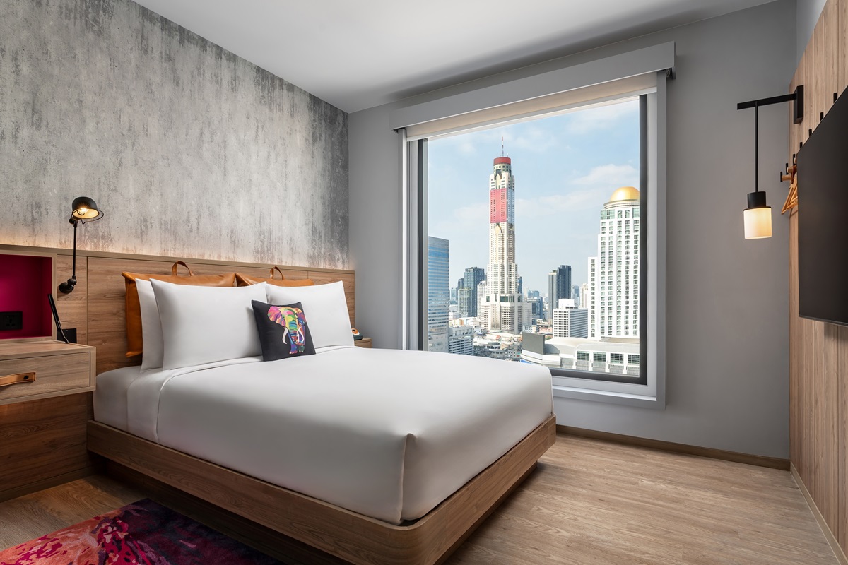 L BKKOX Moxy Queen room