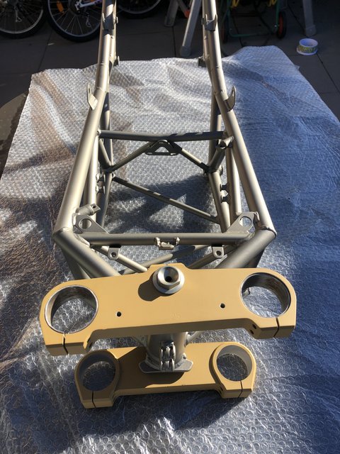 0E6E2DFD-8395-428D-AD76-CFBE16D06AC7