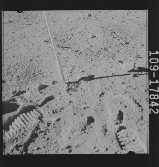 https://i.postimg.cc/9FWsgXdm/as16-109-17842-apollo-16-apollo-16-mission-image-station-2-and-s.jpg