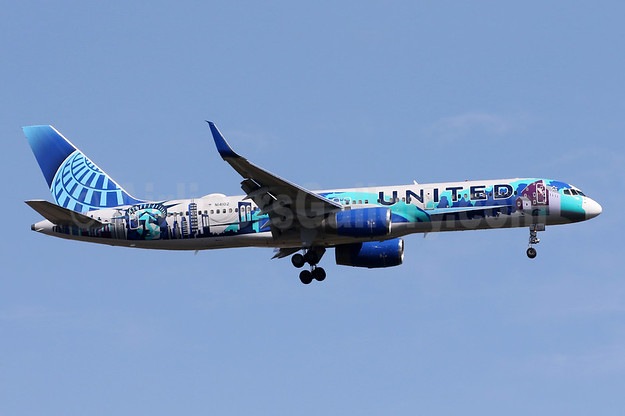 United 757-200 N14102 (19-Her Art Here)(Apr) IAD (BM)(46)-625x41