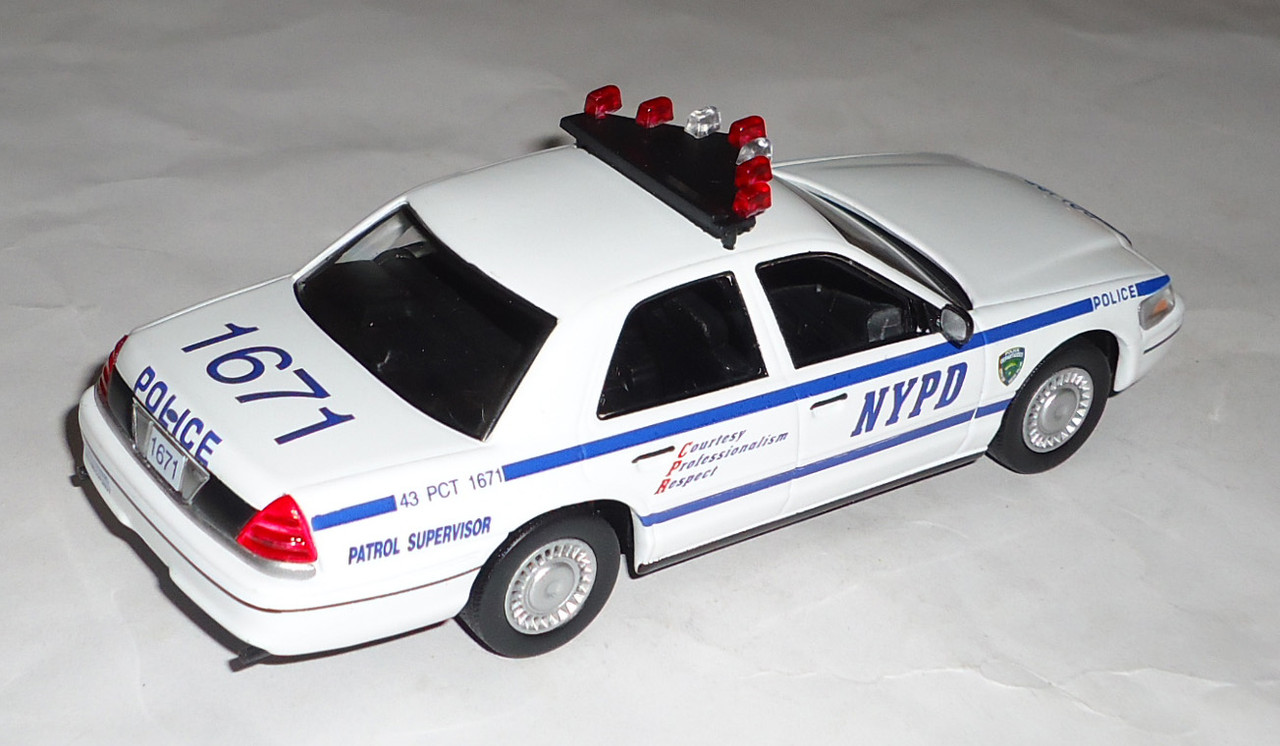 Ford-Crown Victoria Police1