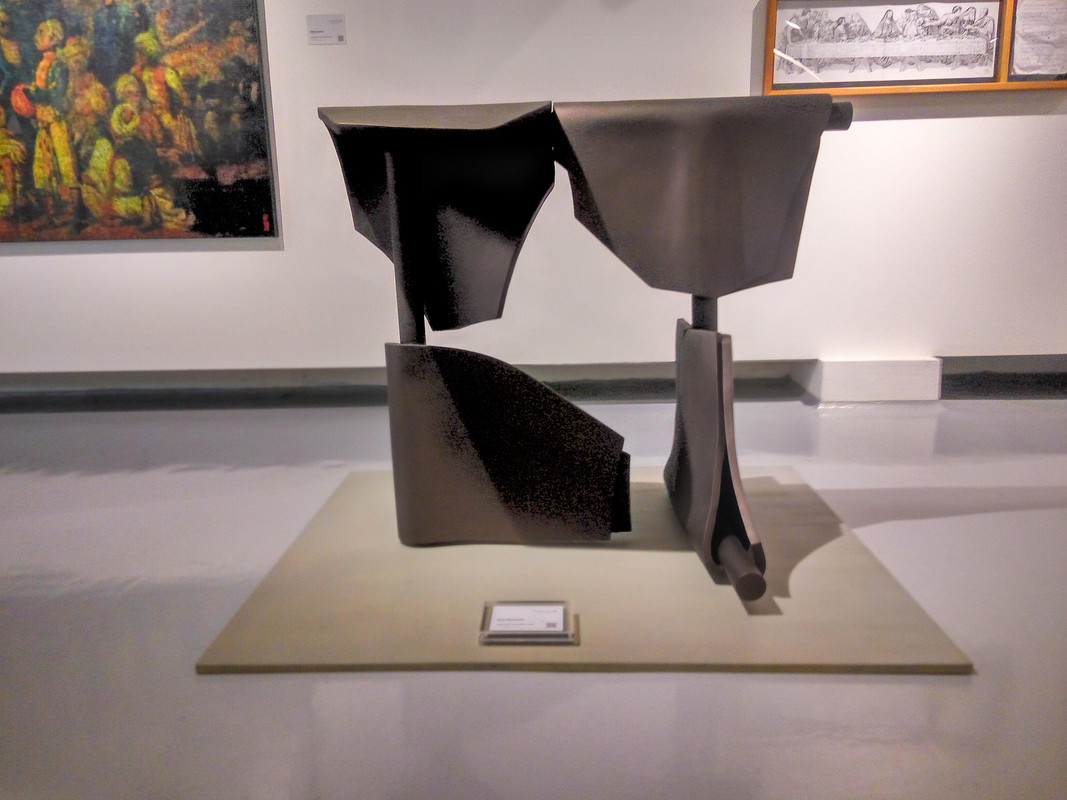 'Dari Dua ke Tiga Dimensi' karya Rita Widagdo