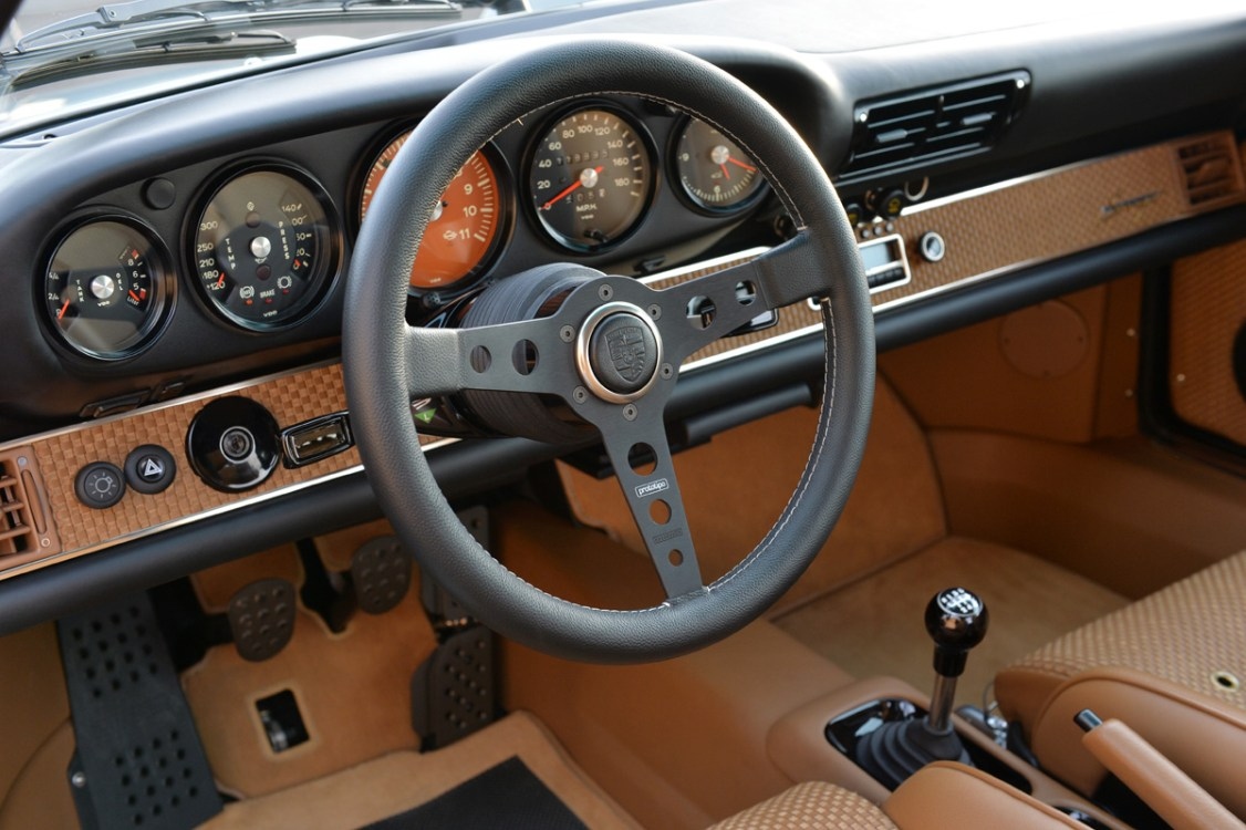 Singer-Porsche-911-Carrera-2-Vir10.jpg