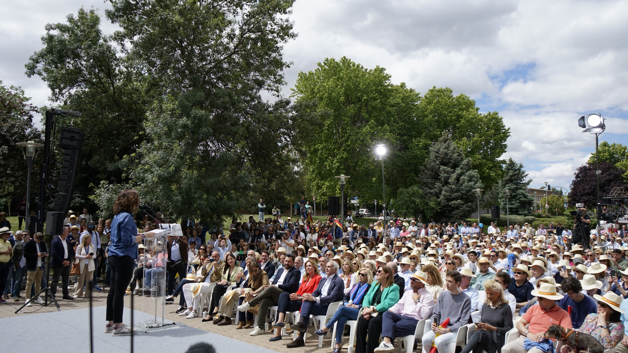 ayusovaquerosnegros (2)_2