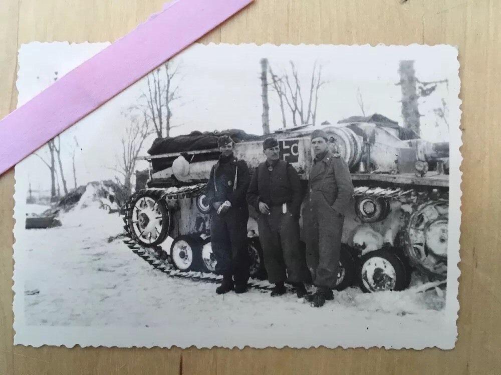 Foto 2.WK Sturmgeschütz Abteilung 202 R. Scharmm