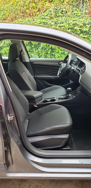 VW-Jetta-17.jpg