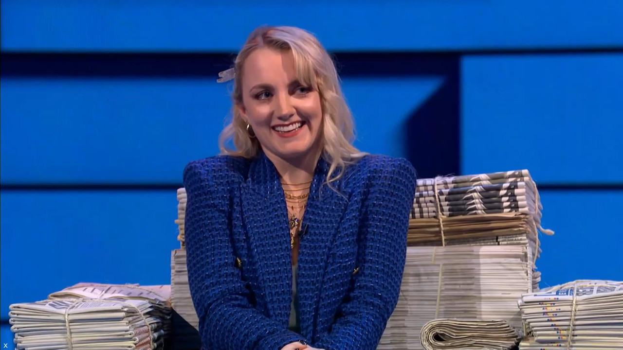 Evanna Lynch 041121.mp4_snapshot_06.54_[2021.11.04_23.55.02]
