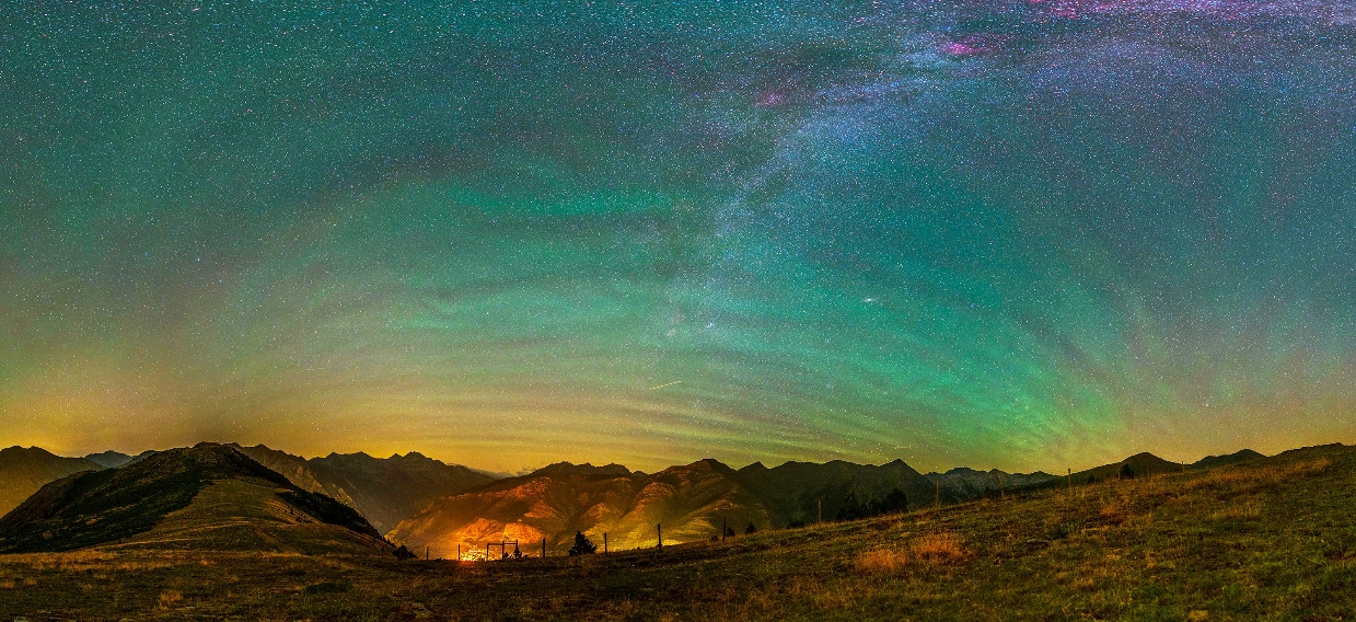 airglow con Taull al fondo