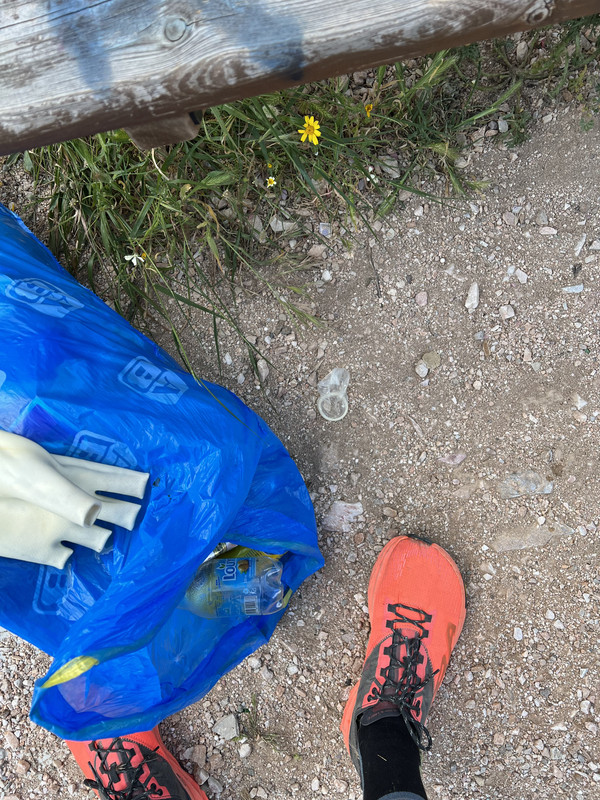 0497B924-72FE-44EA-AD00-FCC7966D1D93