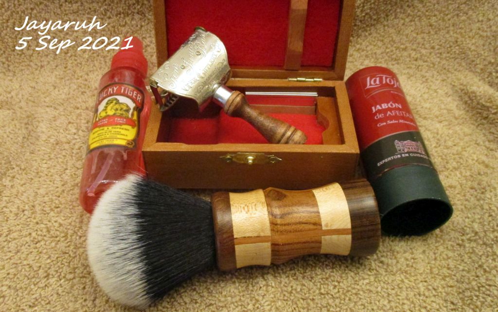 [Image: sos210905.jpg]