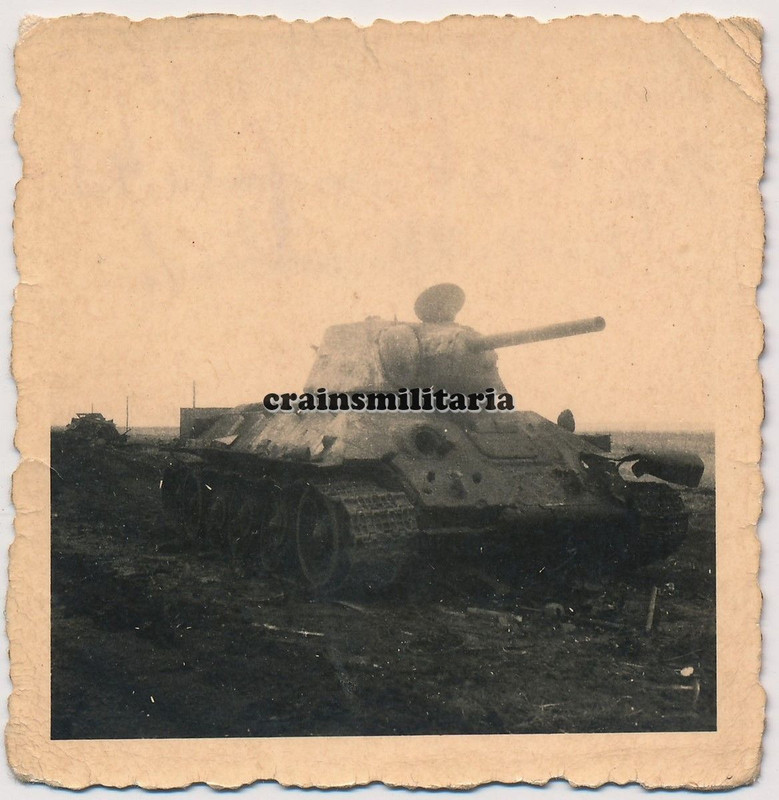 Orig. Foto zerstörte T-34 Panzer Tank b. Kampf 7.Pz.Div. in Russ