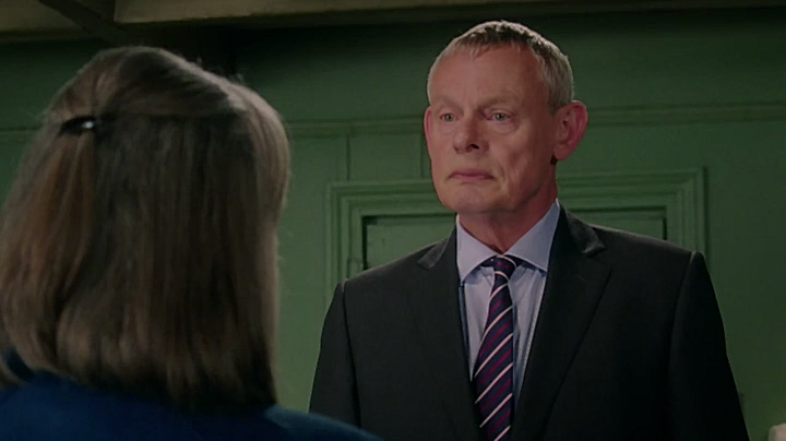 Doc.Martin.10x01.Nostalgia.del.passato.ITA.DLMux.x264-Ned.mkv_snapshot_19.38.240