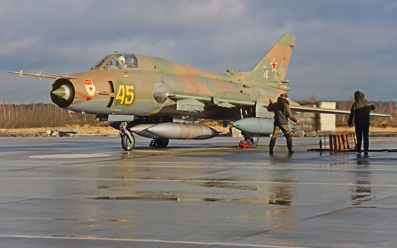 20 GvAPIB Su-17M4 45 yellow_15103 (3)