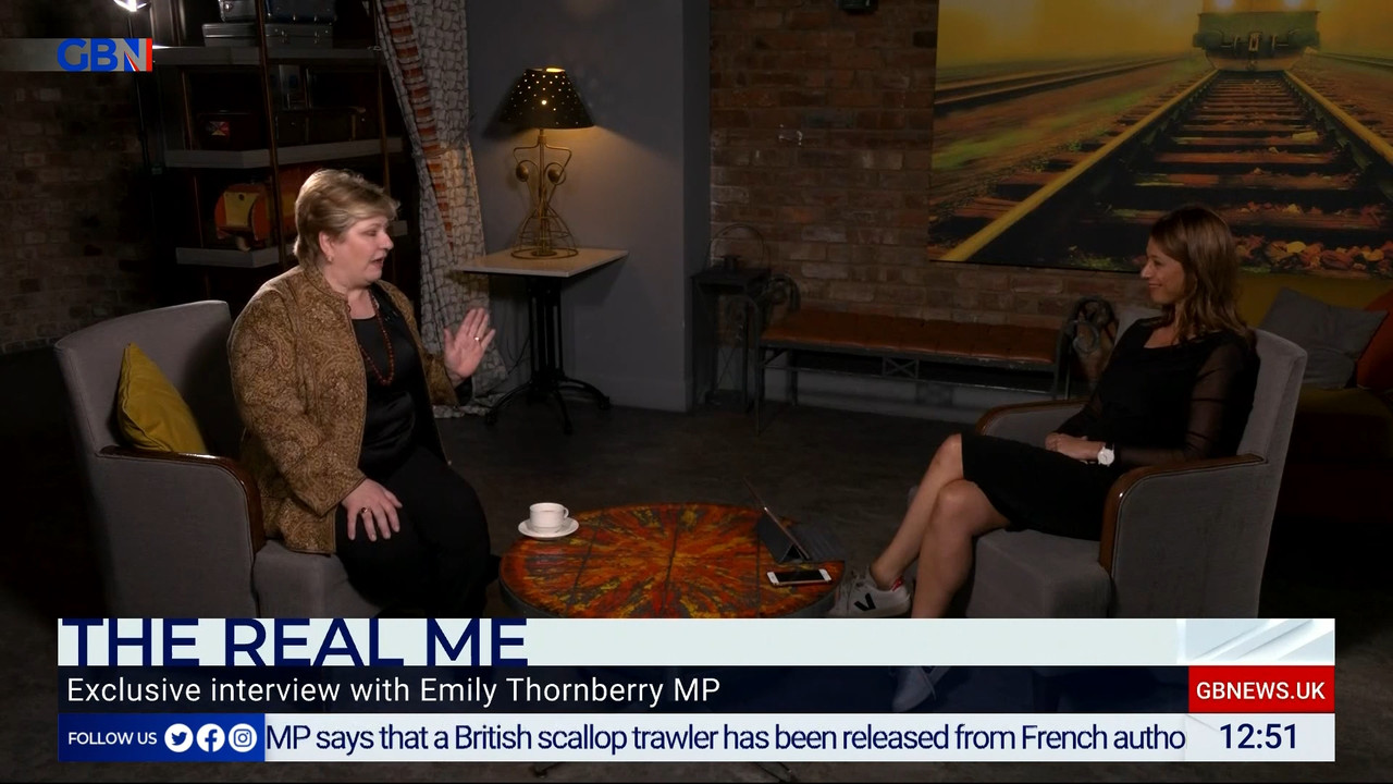 11.02 - 12.00.00 - The Briefing With Gloria De Piero. Your must-watch....ts_snapshot_52.20.698