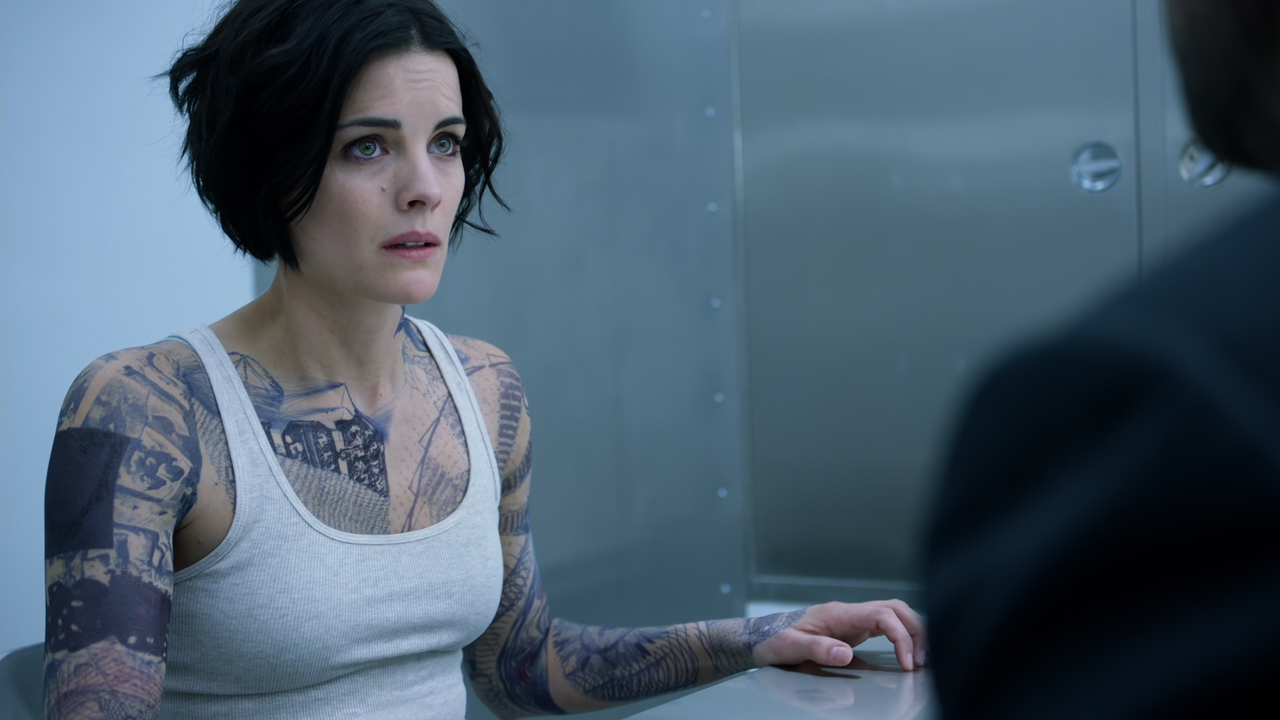 Blindspot.S01E01.Woe.Has.Joined.1080p.10bit.BluRay.AAC5.1.HEVC-Vyndros.mkv_snapshot_12.15_[2020.12.2