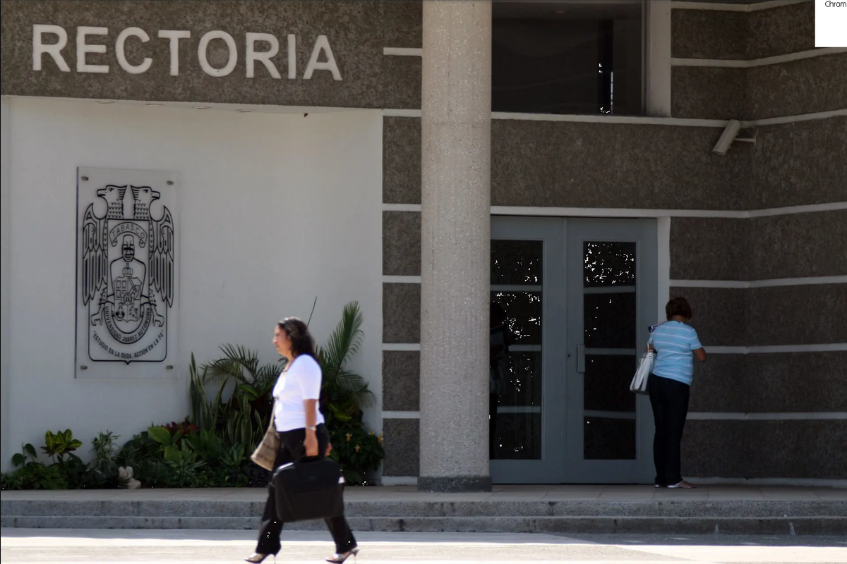 En la Universidad de Tabasco, vendÃan tesis hasta en 25 mil pesos