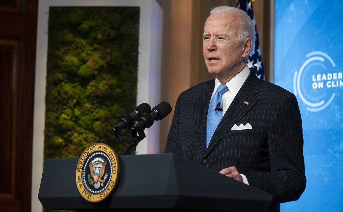Por súplicas de Ucrania, Joe Biden lanza nuevas prohibiciones contra Rusia