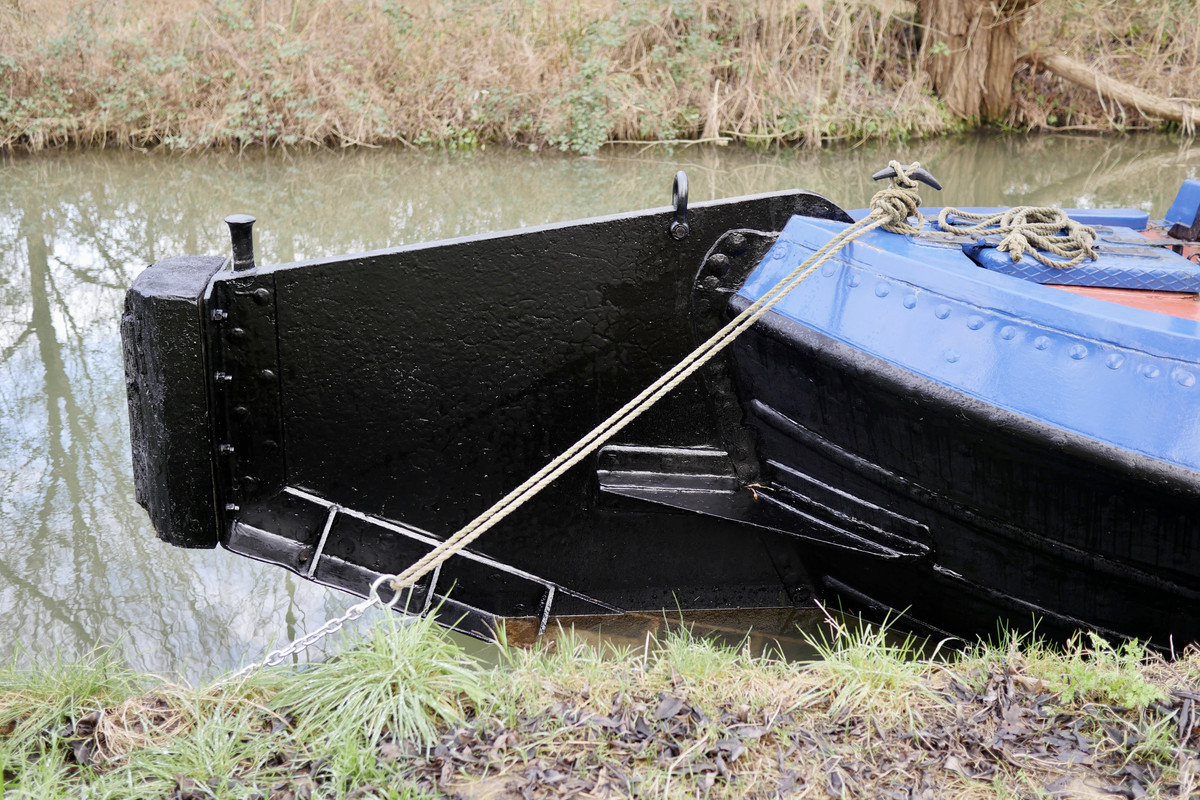 5AAA577D-D883-4870-B201-E88927857E75