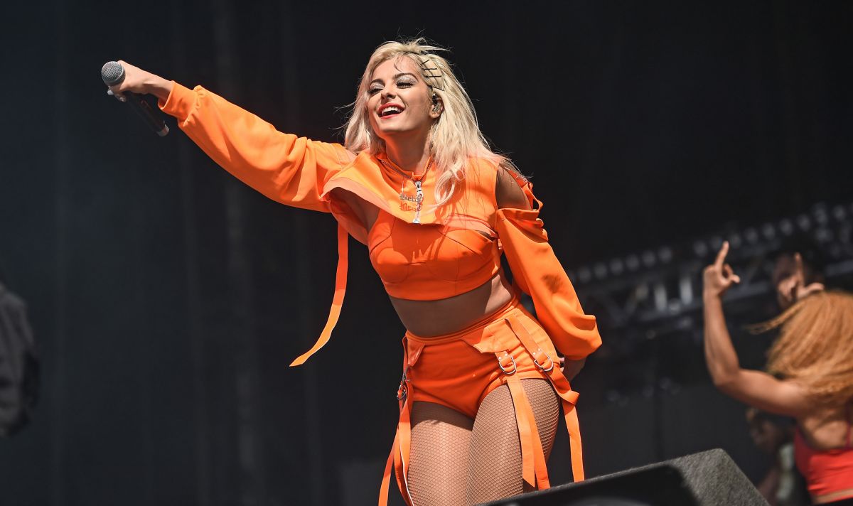 bebe-rexha-at-v-festival-at-hylands-park-in-chelmsford-08-20-201