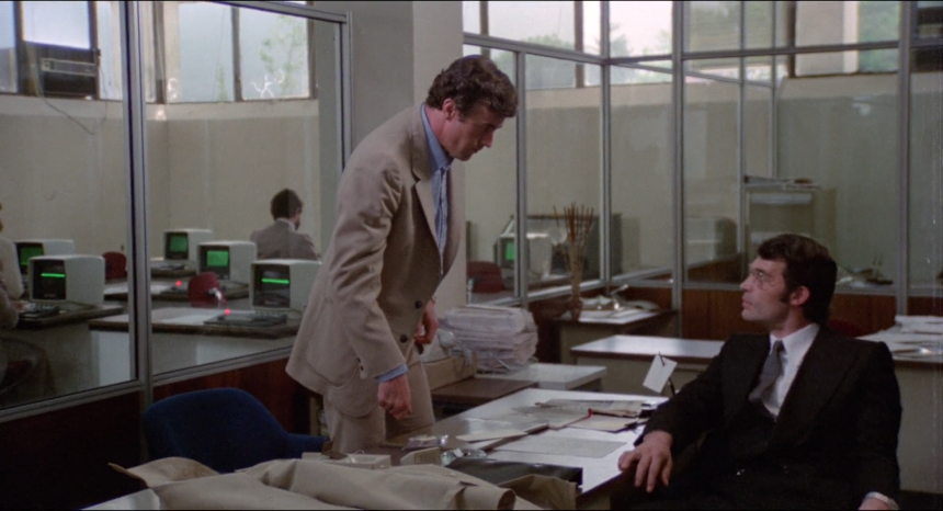 La Ragazza Dal Pigiama Giallo (1977) BRRip.Dual.mkv_snapshot_00.23.03.629