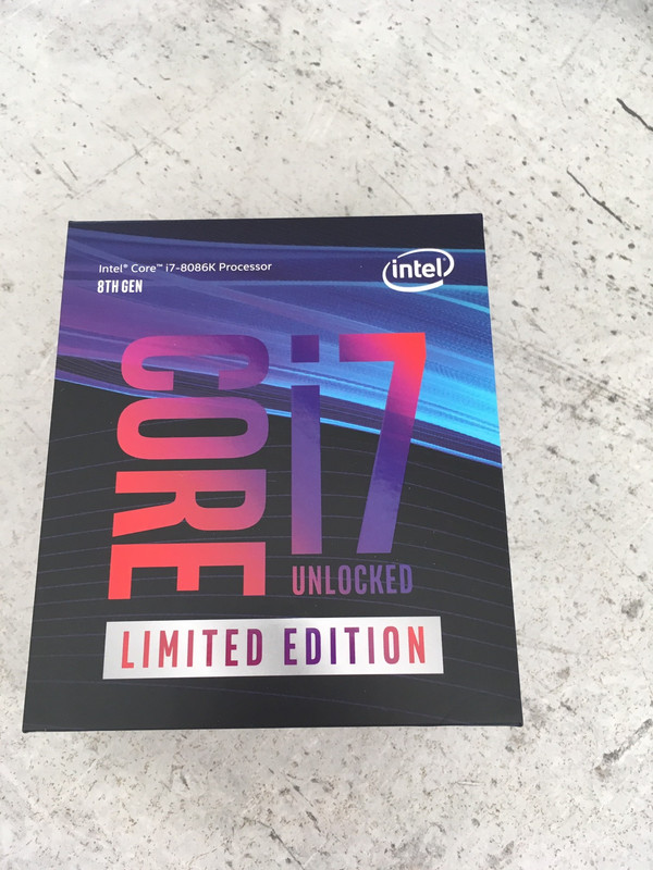 [Vendu] processeur Intel Core i7 8086k neuf scellé dans son emballage IMG-0192