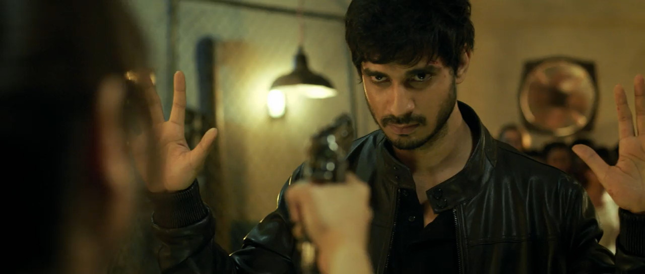 Mardaani 2014 BluRay [Hindi] 480p 720p ESub Screenshot