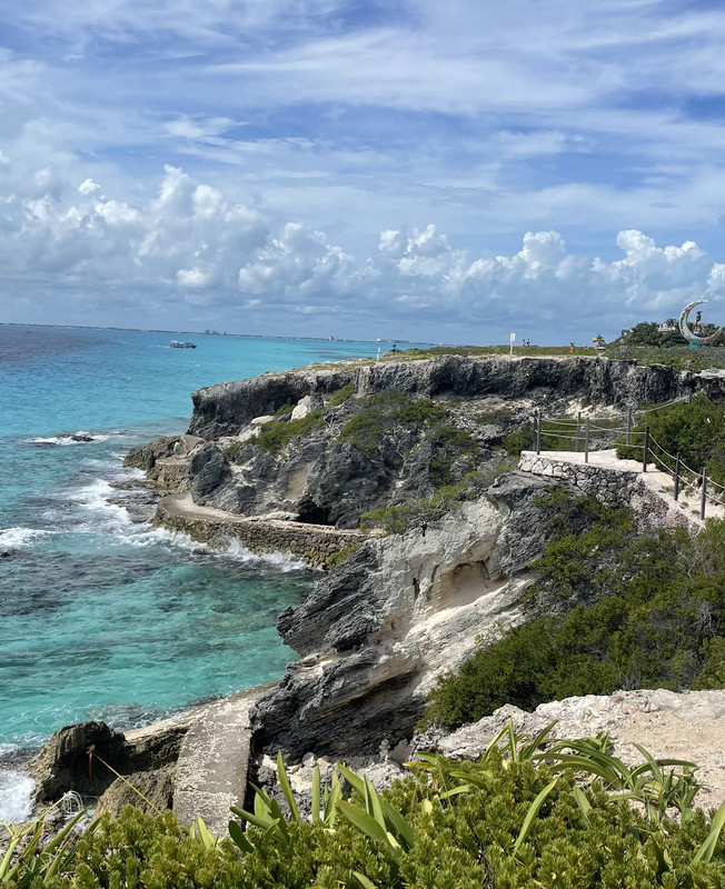 623BEECB-046C-42C5-8E68-1015D7D23892