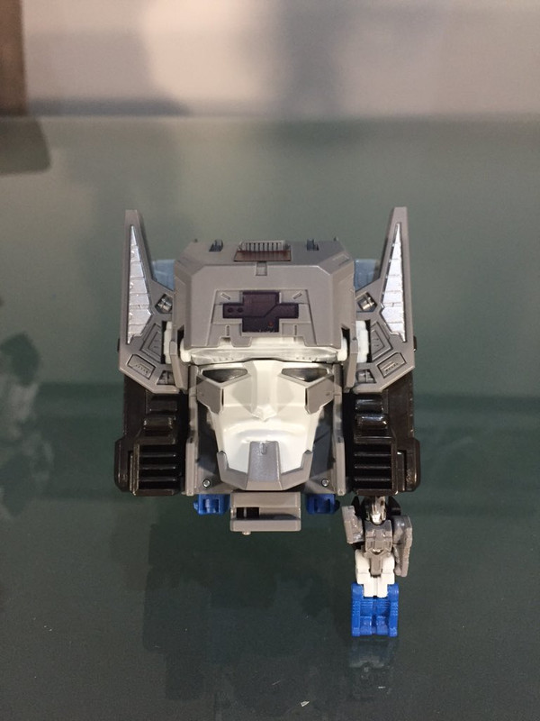 Titans-Return-Fort-Max-In-Hand-01