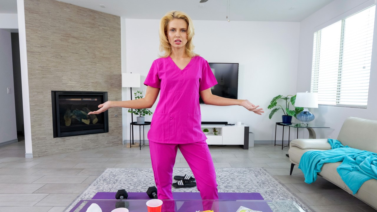 BrattyMILF 24 10 31 Beverly Hillson Stepmom Puts Her Money Where Her Mouth Is S10:E8